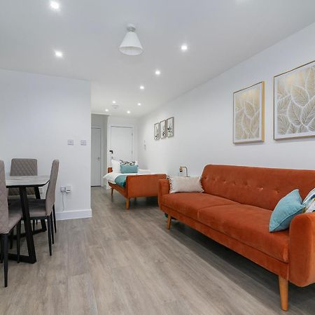 Flat In Queens Park لندن المظهر الخارجي الصورة