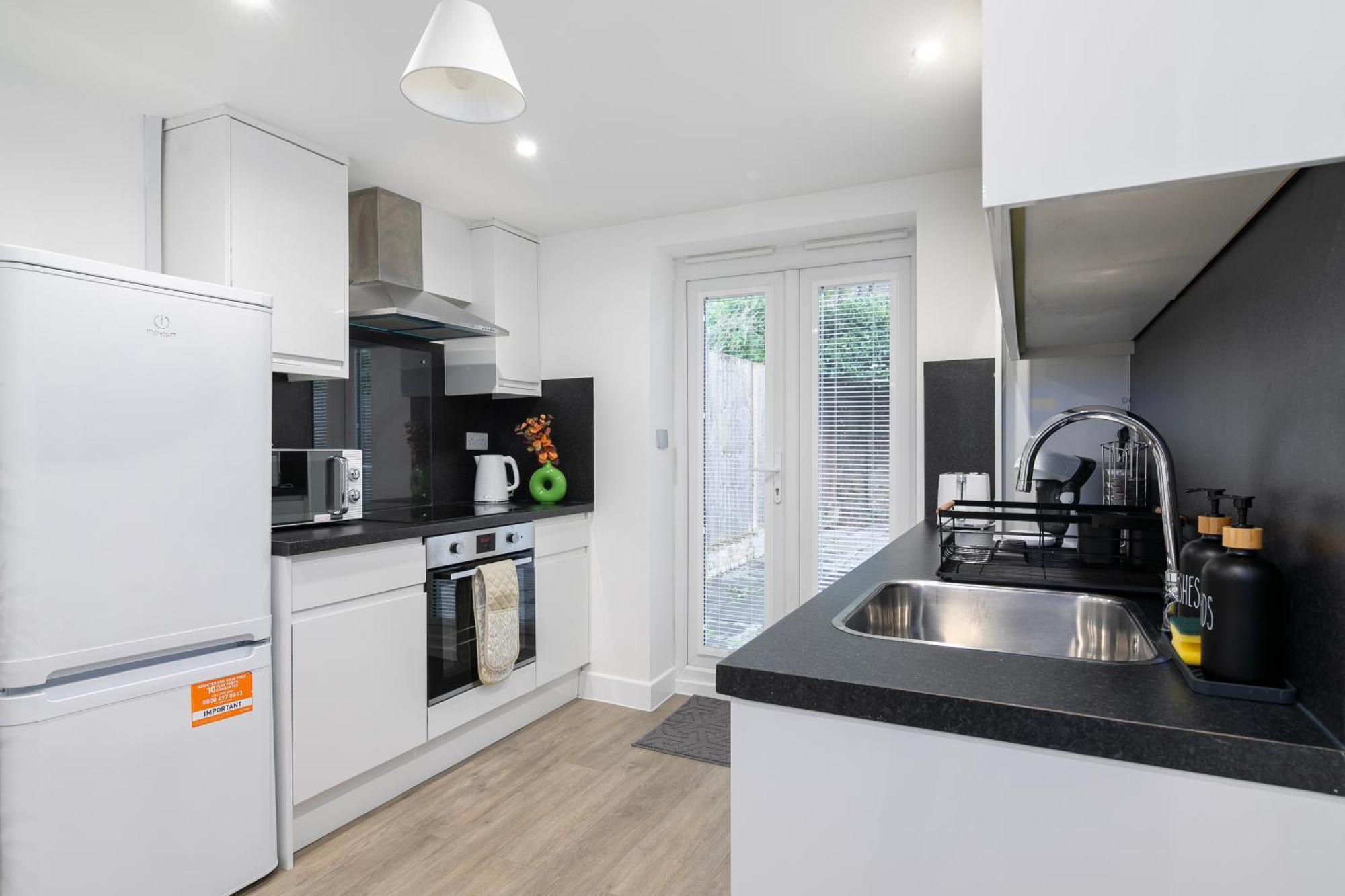 Flat In Queens Park لندن المظهر الخارجي الصورة